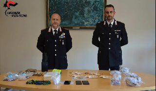 Ascoli Piceno - Spaccio di hashish e cocaina, i carabinieri arrestano due cinquantenni